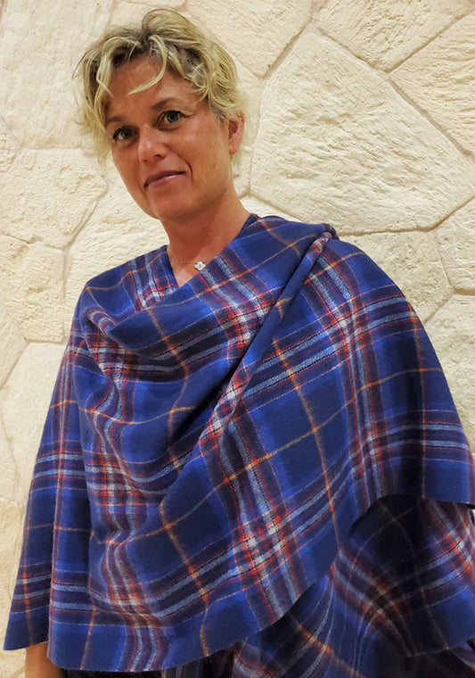 Esprit du Québec Lambswool Cape