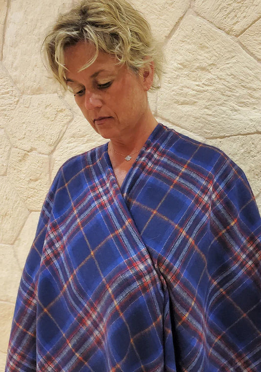 Esprit du Québec Lambswool Cape