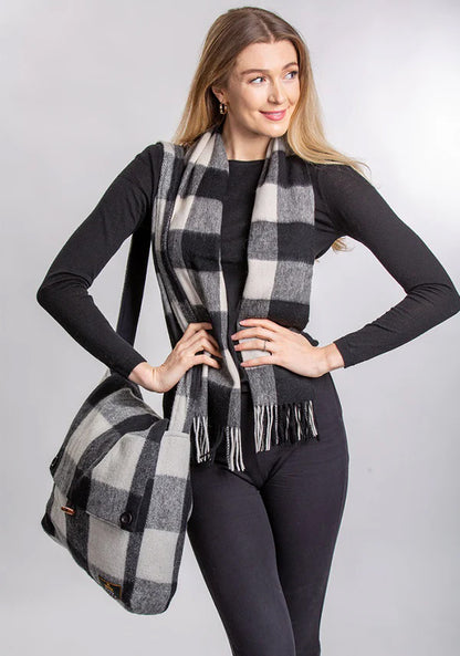 Northumberland Keri Messenger Bag