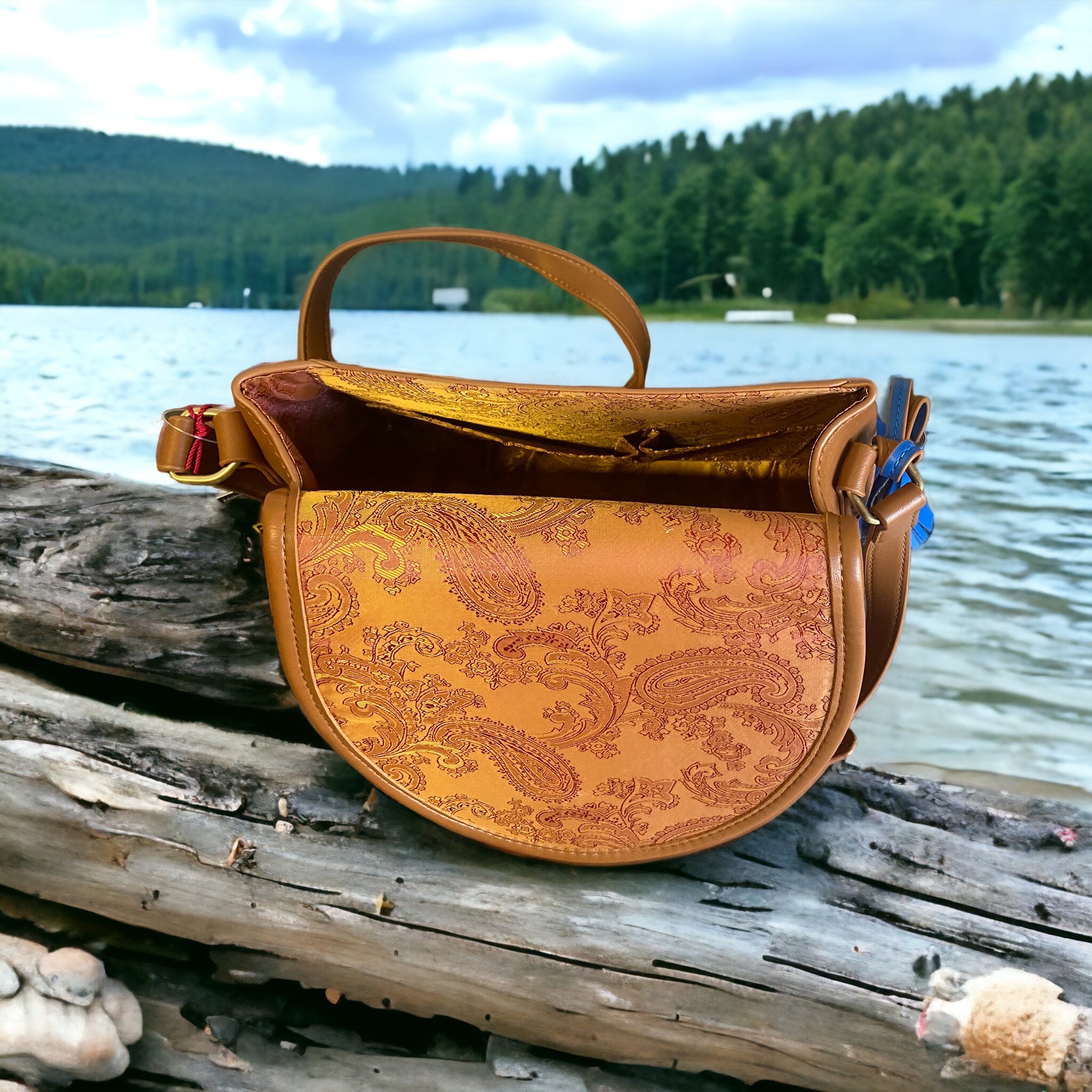 VINTAGE Brown Leather Saddle Bag – Good Stuff