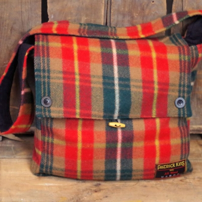 Keri Messenger Merino Wool Tartan Bag Whisky – Wool Bag