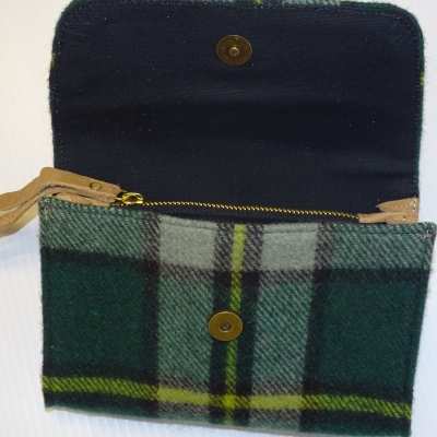 Laurel Deluxe Clutch Cape Breton Laurel Clutch